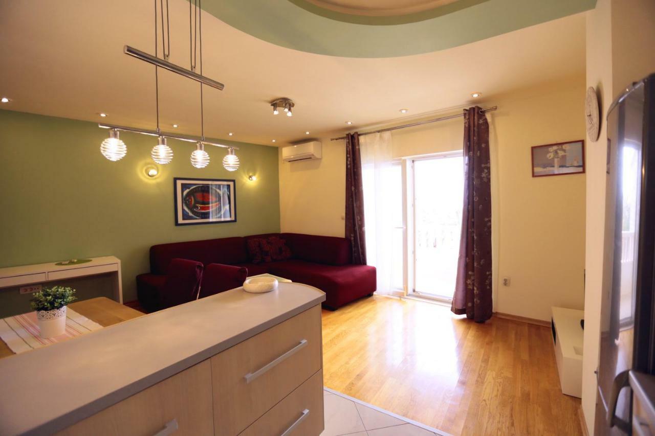 Apartman Vrsalovic سومارتين المظهر الخارجي الصورة